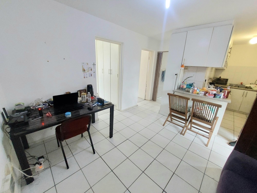 2 Bedroom Property for Sale in Oakglen Western Cape